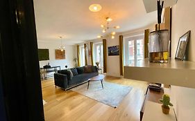 Appartement Elegant & Chic A Paris